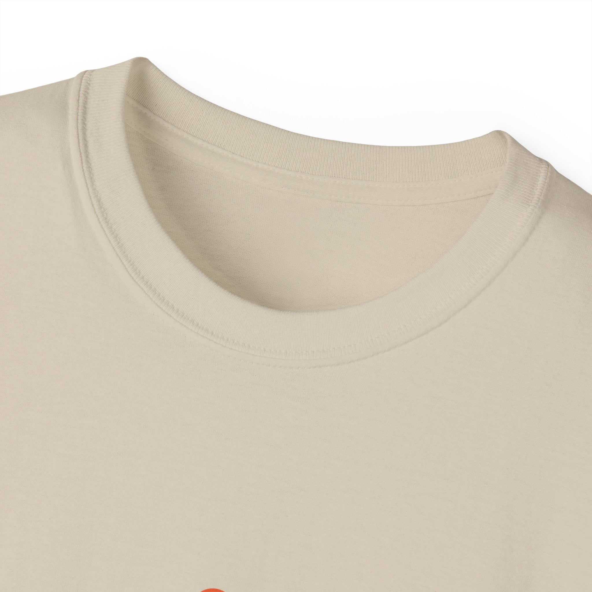 Groovy Mama Tee — Retro Flower Mother’s Day Gift